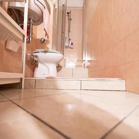 Delightful Close To The Center Apartment *