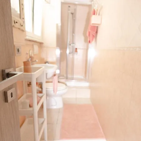 Delightful Close To The Center Apartment Lido di Ostia