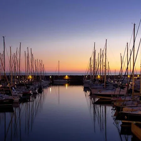 Delightful Close To The Center Lido di Ostia